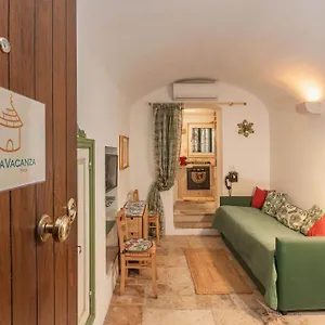 Extravacanza Station , Bari Italia