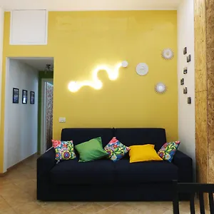 Casa Maura - 2 Passi Nella Storia , Genova Italia